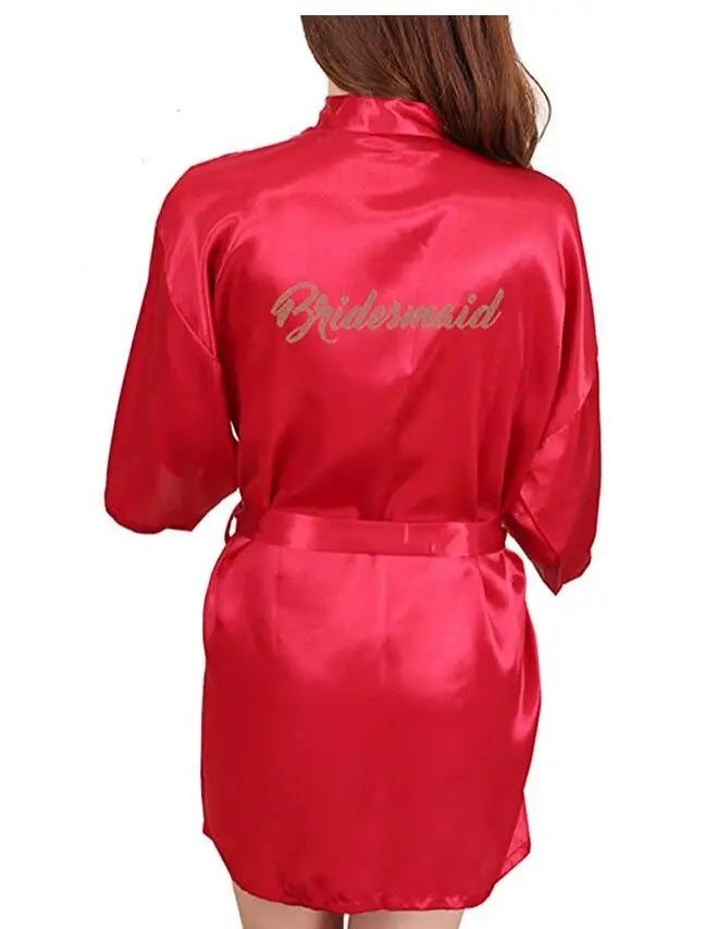 Satiininen Bride-aamutakki