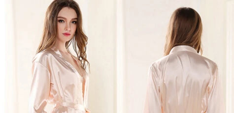 Kevyt ja ylellinen satiinikimono