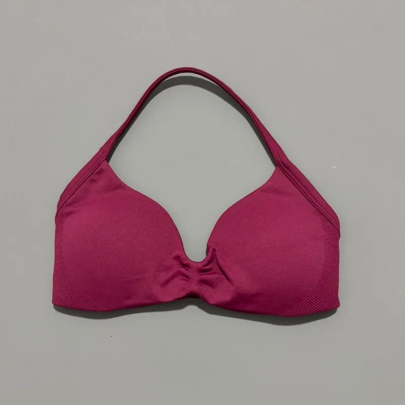 Korkean tuen treenitoppi ohuilla olkaimilla