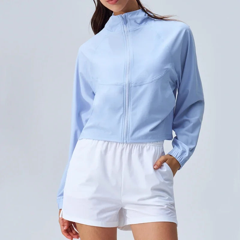 Kevyt ja lyhyt vetoketjullinen juoksutakki