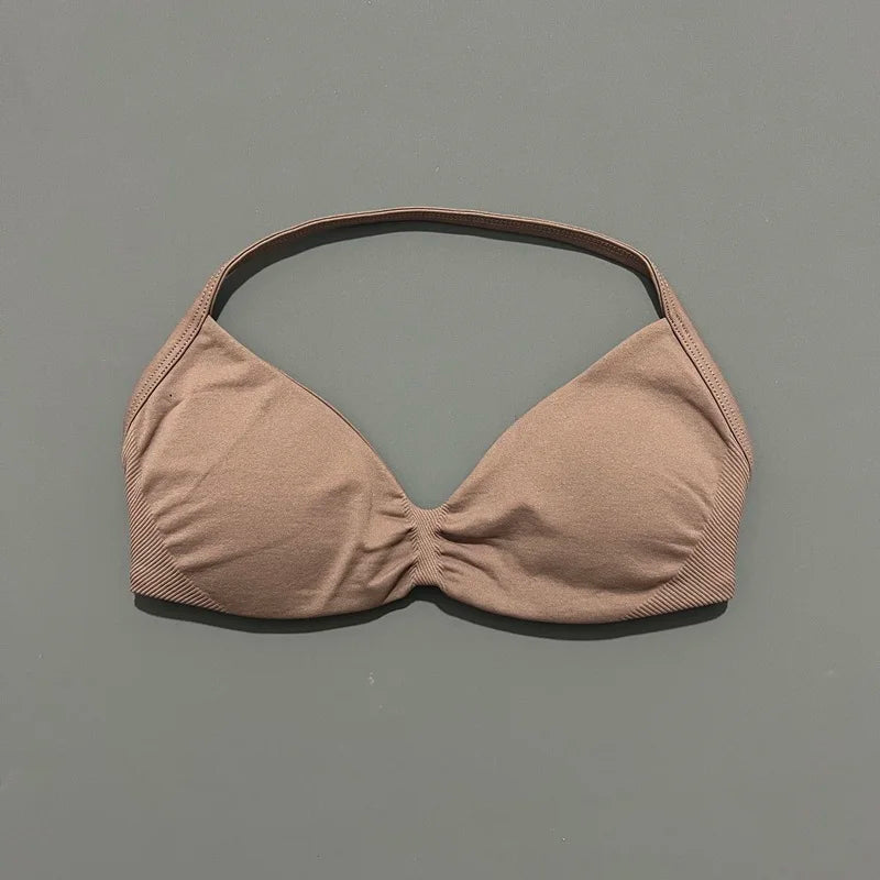 Korkean tuen treenitoppi ohuilla olkaimilla