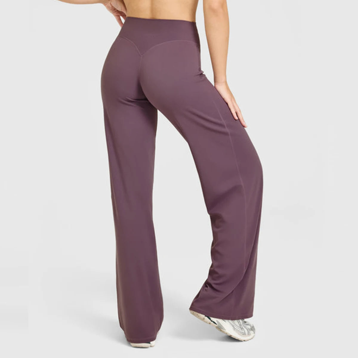 Suoralahkeiset ja hengittävät joogahousut