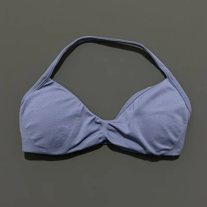 Korkean tuen treenitoppi ohuilla olkaimilla