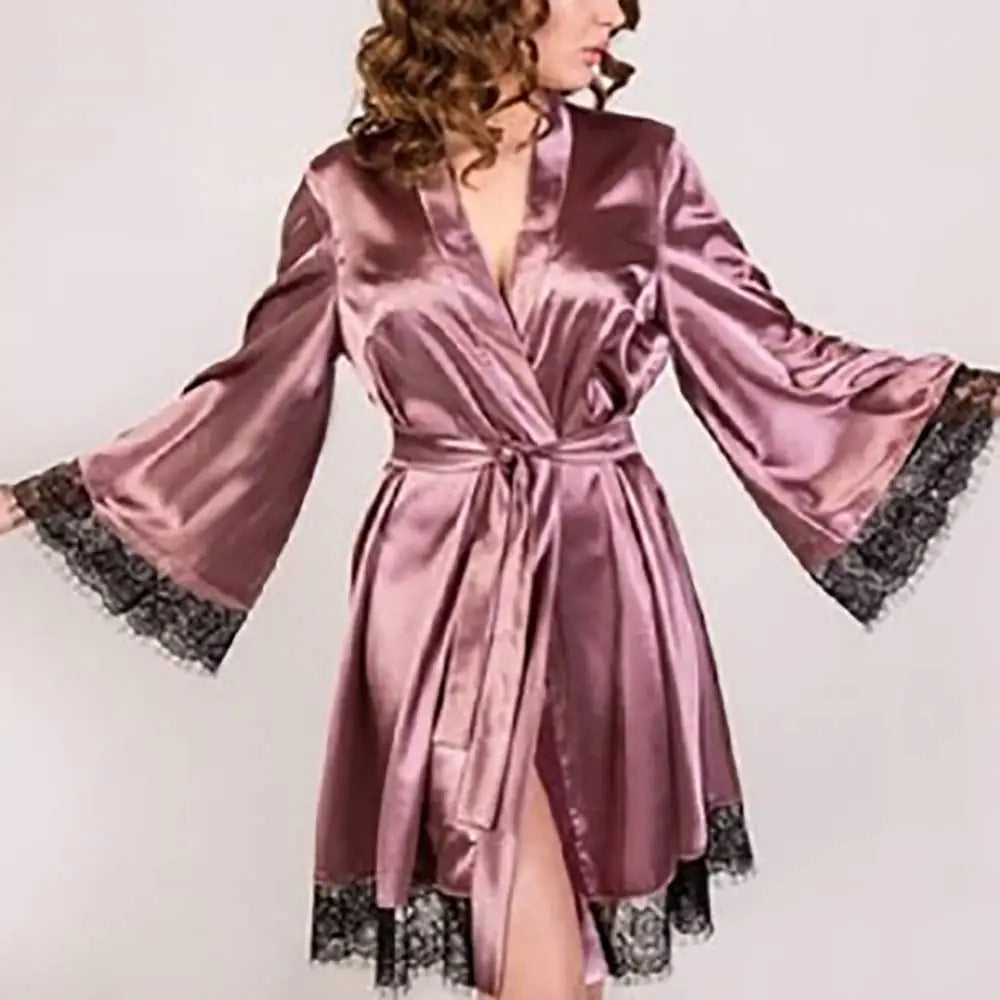 Satiininen aamutakki