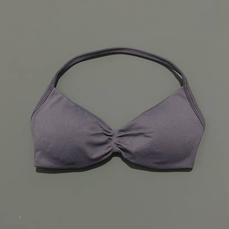 Korkean tuen treenitoppi ohuilla olkaimilla