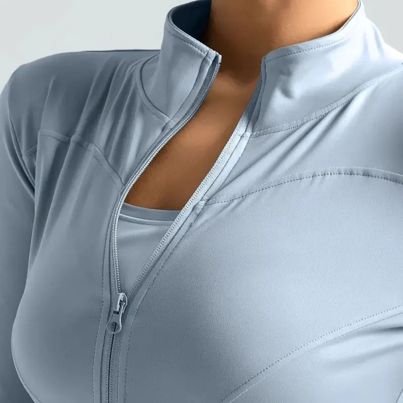 urheilutakki korkealla kauluksella