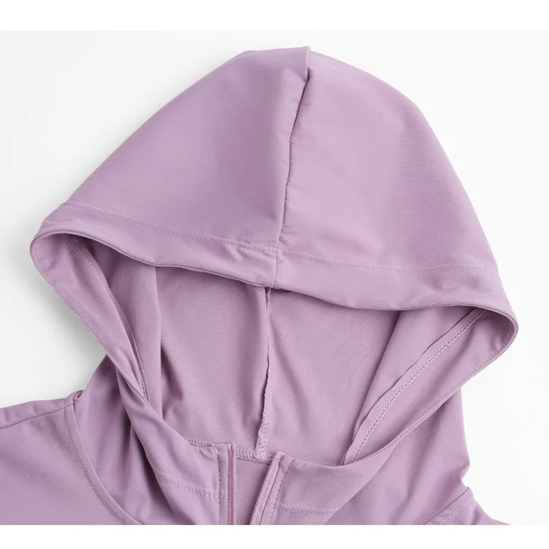 Kevyt ja joustava sporttitakki taskuilla