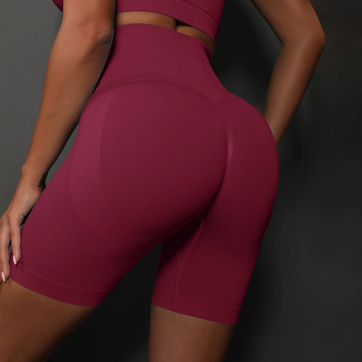 Seamless Push Up Yoga Shorts – Napakkuutta ja Muotoilua Treeniin