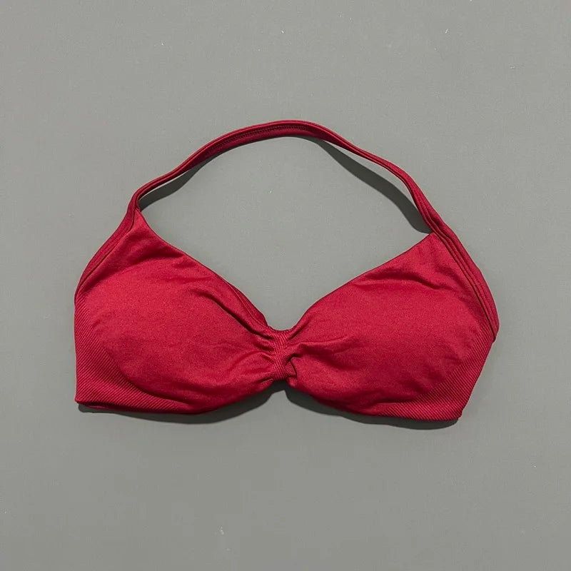 Korkean tuen treenitoppi ohuilla olkaimilla